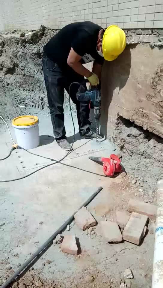 玉溪新旧混凝土植筋连接加固
